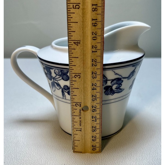 Waterford Town & Country Normandy Creamer Pitcher Blue Floral 4.5" Porcelain EUC - Picture 4 of 6